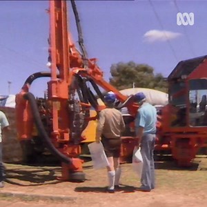 6.4K views · 68 reactions | ⛏️FLASHBACK FRIDAY螺 Business was booming at Kalgoorlie’s Gold Mining Expo in 1989, according to ABC reporter Tony Malkovic. “Last year 33 new mines opened,” he said. “There was a record output, and despite a fall in bullion prices, there were record earnings of more than $2 billion. But gold miners say those shiny figures are going to be dulled with a gold tax due to come in in 1991.”  ABC Archives | ABC Goldfields-Esperance | Facebook
