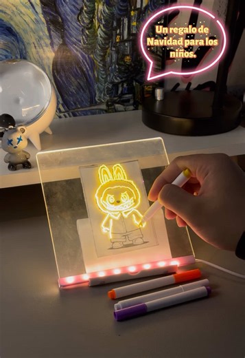 ¡Esta pizarra LED está brutal! Los dibujos se iluminan al instante, la creatividad de los peques se dispara, y hasta sirve como lucecita de noche. Y ojo—hay promo por tiempo limitado, ¡no lo dejes pasar! ✨ #christmasgift #LEDdrawingboard #kidsgiftideas #TikTokShopCyberMonday #spotlightfinds