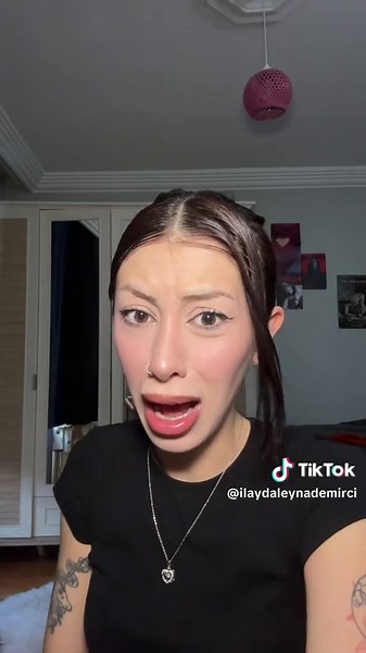 Dünyanın en zorlu süreciydi bu saç modelini sık kullananlara saygı duruşunda durmak lazım 🫡 peki sizce arada yapiyim mii *reklam yokk #sleekbun #saç #saçmodelleri #hairstyles