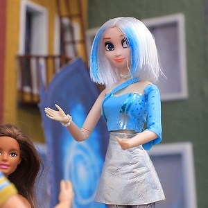 Elsa and Anna in the Modern World | Lalilu