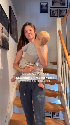 MAGGIE | Mama von 3 💕| hier gibts den echten Mamaalltag! 🤱 on Instagram: "Erster Schultag als Mama von einem Schulkind ☺️ . Ich dachte echt wir brauchen eine neue Routine, aber zeitlich hat sich eigentlich Nix verändert also ist die Routine die selber geblieben. Nur mittags ist es jetzt bisschen schwierig, da der Mini seinen Mittagsschlaf immer dann macht, wenn ich eigentlich meine große wieder abholen muss. Er schläft meist 1,5 bis 2 std und ich muss ihn jetzt immer wecken. Dein Rhythmus muss