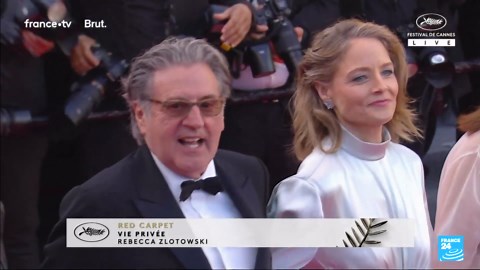 Arts24 in Cannes: Jodie Foster speaks fluent French in Croisette comeback