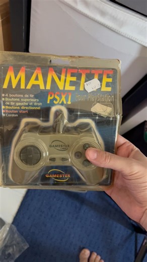 🔥 La manette PS1 du futur #mentosdaf #gaming #jeuxvidéo