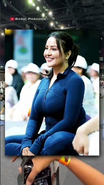 Amruta Fadnavis in yoga day 2026 with her daughter | viral videos | CM ki wife | Amruta Fitness 😱😱