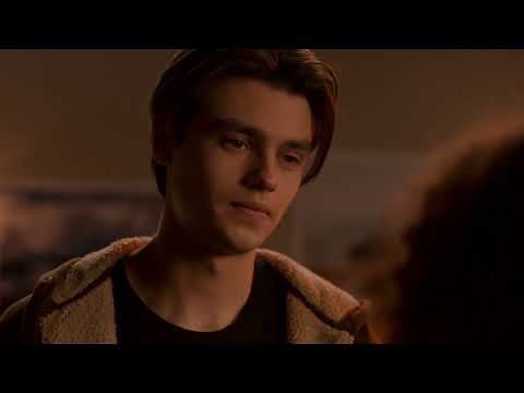Marus stays the night with Ginny GINNY & GEORGIA SEASON 2 EPISODE 1