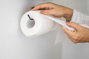 Sang dans les selles : photo, causes, quand s'inquiéter ?