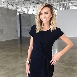 On the set today 💛 Thank you to my fab #NYC glam squad...Makeup by @danieldeleno / Hair by @rosibel.hair / Styled by @thestylebaron ⭐️ Dress: @karen_millen / Shoes @alexandrebirman 💛 | Giuliana Rancic