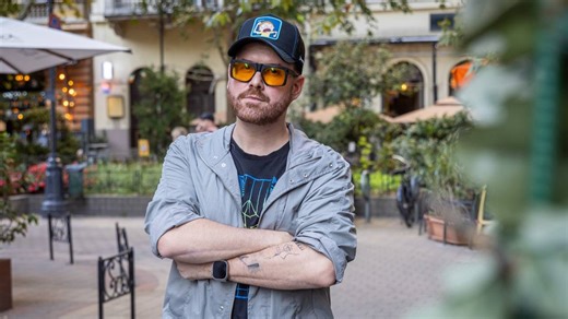 Fluor Tomi élesen kritizálta a Fidesz kampányvideóját: „Szégyellje magát mindenki, akinek ehhez a gusztustalan szarhoz köze van!”