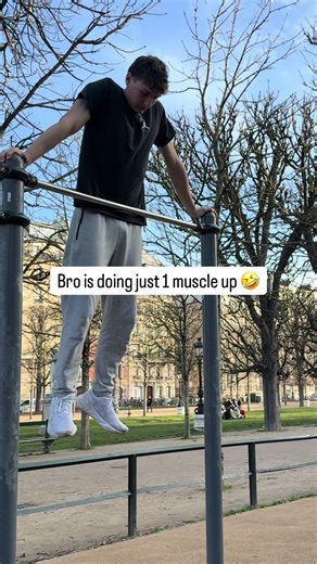 Just 1 muscle up … bro pull for his life 💪🏻 #viral #gym #motivation #calisthenics