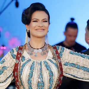 153K views · 9.6K reactions | Concertul extraordinar Olguta Berbec Official și Ethno Republic Marcel Ștefăneț & Ethno Republic Vezi intreg concertul  https://www.youtube.com/watch?v=oWwSqwH0b6U | Muzică Populară Românească | Facebook