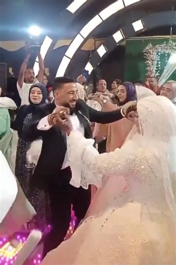 Horror moment groom dies suddenly while dancing at his wedding with bride
