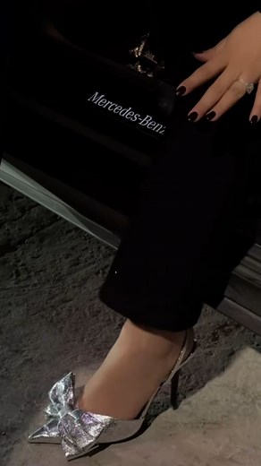 Emna Naili | Content creator & Influencer on Instagram: "Runway night 🖤 Styled & reel by @sabrinafti Outfit @chloo_and_choo Event @awe_tunisia"