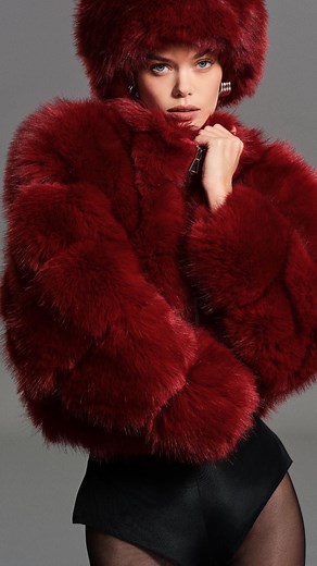 REVOLVE on Instagram: "This is your sign to buy your holiday outfits 🎁🪩 For 24 hours only, everything you’ve been wanting is 20% off with code HAPPY20 😍 Shop the sale now online & in-store at the REVOLVE Holiday Shop at @thegrovela & The REVOLVE & FWRD Aspen Store ✨ *Exclusions apply. Offer valid through December 9, 2024 11:59 PM PST."