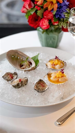 “The River Café is still capable of making even the most jaundiced New Yorkers concede that the magic endures, as this icon is still one of the most civilized and wonderful evenings you can spend in New York.” @nytimes 718.522.5200 . . . . . #rivercafenyc #rivercafé #watersidedining #dumbo #classiccuisine #cocktails #finediningram #finediningexperience #finediningrestaurant #winelover #cocktaillovers #nycviews #panoramic #citylife #diningnyc #romanticrestaurant | The River Café