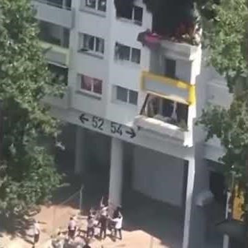 Incendie à Grenoble : deux enfants sautent du 3e étage pour échapper aux flammes et sont réceptionné