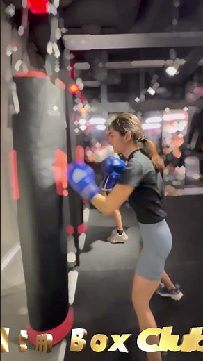 Boxing girls training hard 🥊 #boxingcombination #boxing #fightprep #boxingtraining #bucharestboxing