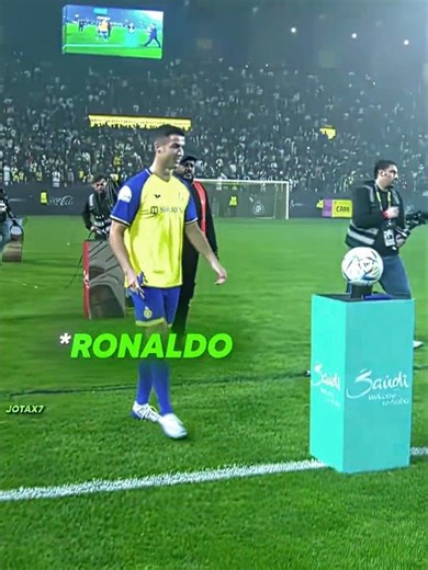 MESSI vs RONALDO BALL VALUE IS INSANE 😳