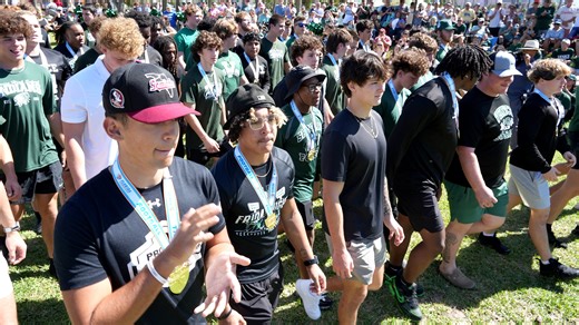 Parade of Champions: Venice takes to streets to celebrates 2024 state football title winners