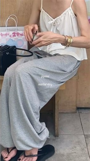 🤍꾸안꾸 무드 완성하는 예쁜 옷🤍피피니니 사이트에서 확인하실 수 있어요!