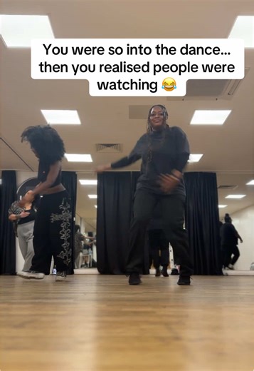 Why did I get shy after doing all of that ? 😂😭 #dance #viral #fyp