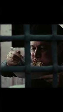 Paolo Villaggio firma cambiali 😂 pur di mangiare! Dal film Fantozzi (1975)