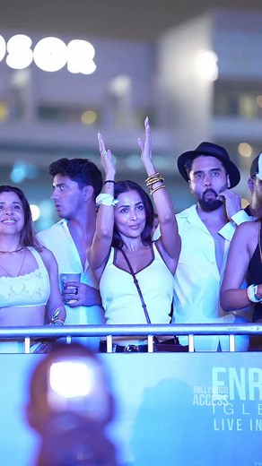 543K views · 10K reactions | What’s going on ?樂. . . . #malaikaarora #bollywoodaccess #dd #zh | Bollywood Access | Facebook