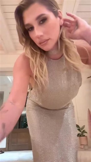 Kesha on Instagram: "Merry Christmas to my gorgeous, incredibly filthy animals ✨"