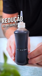 Thiago Sodre on Instagram: "Olá pessoal, eu sou o Thiago Sodré, e hoje eu vou fazer a minha redução de balsâmico, que muita gente pergunta como faz, e que definitivamente não pode faltar aqui em casa, vamos lá. Ingredientes: - 500ml de vinagre balsâmico - 2 col de sopa de açúcar Modo de preparo: 1. Colocar os ingredientes em uma panela e levar ao fogo médio até ferver e reduzir, sobrando de 100 a 150ml Você pode deixar ela fora da geladeira mesmo que ela dura meses, ou guardada na geladeira, ai 