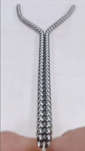 Magnetic Balls Chain Reactions