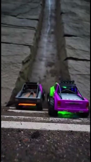 This RC Truck Climbs Straight Up #rccars #rcbashing #extreme