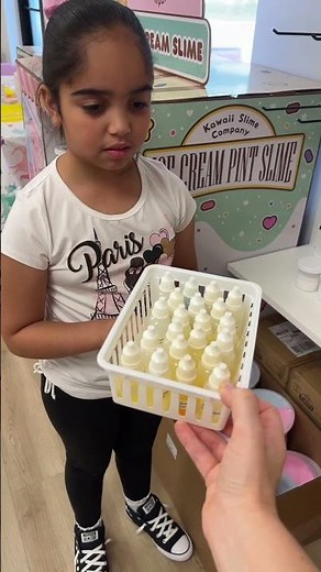 Gamer Girl DIY Slime with ‪@MrsBench‬!