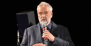 Luc Besson accusé de viols : l’affaire est relancée, la Cour européenne s’en mêle