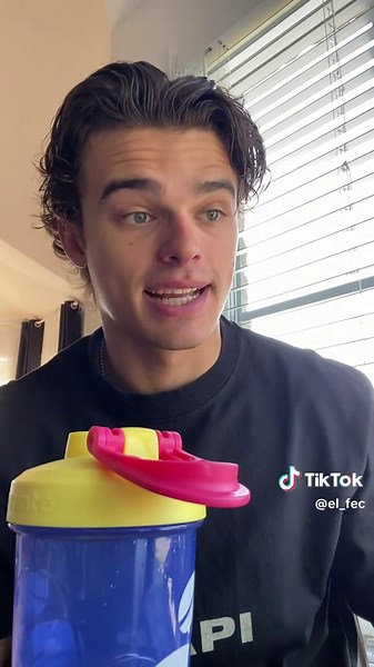 9/10 pour le Créatine POPSICLE CYCLONE🤩😋🤤💪 #qc #shopsante #tastetest #fitnessqc #fitnessquebec