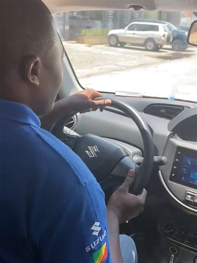 🚕🚕🚕Monsieur Joli à votre service ! 😎 🍬 Mon objectif ? Faire de votre trajet bien plus qu'une simple course Confort À bord de mon véhicule climatisé et confortable (Suzuki S-Presso), votre sécurité et votre confort sont ma priorité absolue 📲 Un petit service à vous demander : Si vous appréciez la qualité du service, n'hésitez pas à filmer un court extrait de votre trajet et à me mentionner sur vos réseaux. Votre satisfaction est ma meilleure publicité !