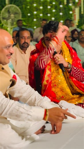 MENU MAYI DE LEKHE LA DEO 😊🙏🏻#jagran #bhajan #trending #music #bhent #song #lovishlove | Lovish Love