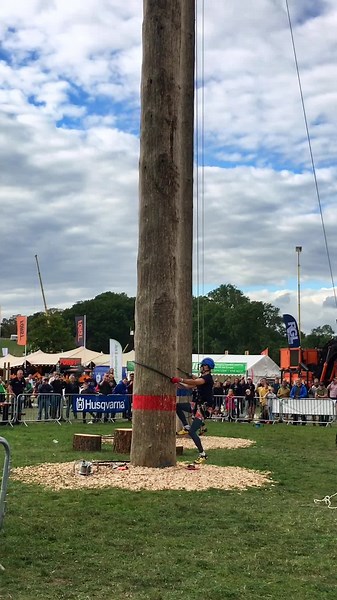 The final of the husqvarna world 25m pole climbing championships. Retained my title with a 9.06s climb #poleclimbing #pole #climbing #speedclimbing #world #championships #apf #2022 #apf2022 #speed #champion #husqvarna