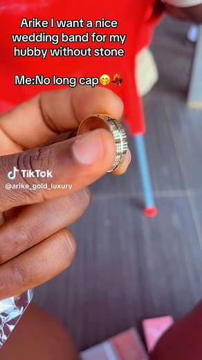 Shop Unique 18K Gold Wedding Rings for Couples