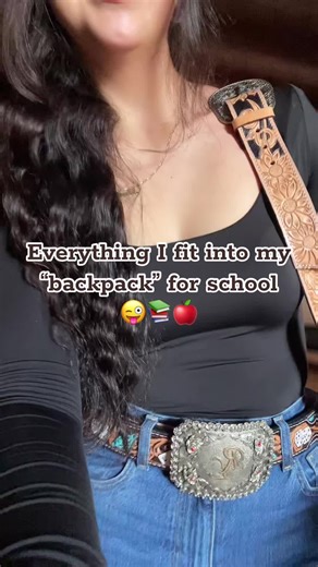 The perfect backpack 😉 • • Purse & belt available on our Instagram: @ rodeo_sisters_boutique • Wallet is currently sold out • • #foryoupage #beadedbelt #cowhidewallet #westernpurse #support #smallbusiness #backtoschool #westernfit #whatfitsinmybag #acebelts #westernfashion #fyp #paratii #westernbackpack #multiuse