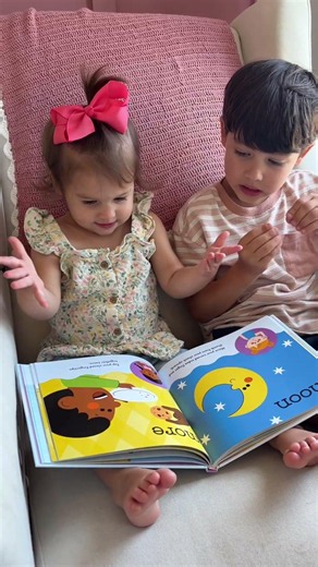My First 100 Signs - introduce the most useful signs to your toddler #signlanguage #books
