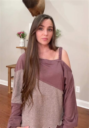 Did y’all know that @Mood Fabrics sends free patterns in their emails?! The minute I seen this one, I knew I had to make it. So soooo cute. This is a size 2-4 (small) and it’s still very oversized. So definitely a cozy fit 💗✨ #sewing #freepattern #colorblocksweatsuit #moodfabrics #handmade