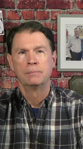 Free Speech and Insurrection: Defining the Boundaries The First Amendment protects speech—but not force. Here’s the ladder from demonstration to insurrection, and why blocking ICE crosses the line. And that's when people get hurt. #FirstAmendment #PeacefulProtest #ICE #Insurrection #AlexPretti #LawAndOrder #ReneeGood #TheTenthMan