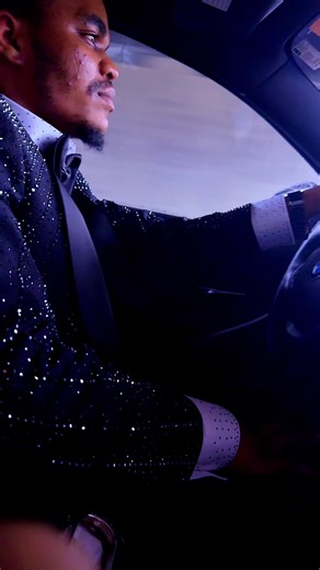 Lawi love (@lawi.singlet)’s videos with original sound - Christian Bella