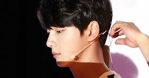 Actor Yoon Si Yoon Would've Made One Heck Of A Visual Center Idol, K-Pop Fans Believe