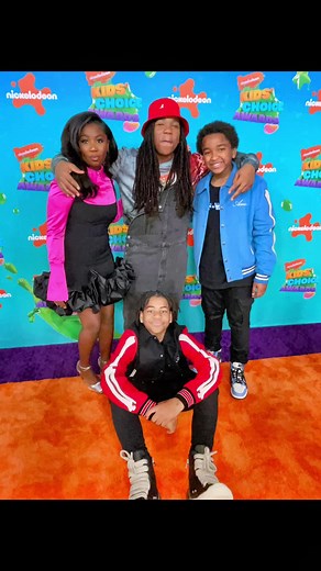 Young Dylan at the Nickelodeon Kid’s Choice Awards Highlights