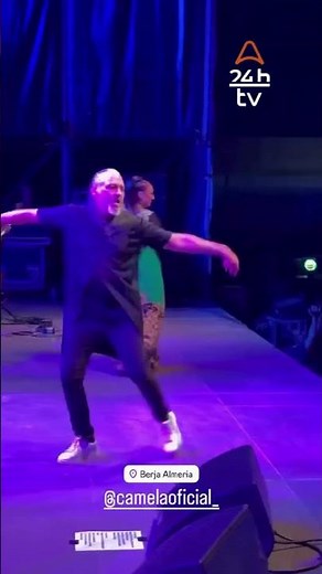Camela llena la Plaza de Toros de Berja con un concierto para el recuerdo