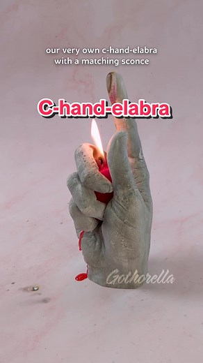 Want your plaster hand to hold something?!? ☝️🕯️ just stick it in the goo along with your hand! (as long as your thing isn't damaged by water) if you find that you want to cast your hand holding something , It's often just easier to actually hold the thing in the alginate ( or a stand-in) and then leave it in the alginate and you pull your hand out so that when you make your hand cast with the plaster. you can pull it out and get rid of all the alginate and you will be left with a cast of your