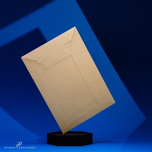 Most packaging is designed to protect something. But before it protects anything, it represents a brand. This envelope may look simple — kraft paper, clean construction — but photographing objects… | Catalin Savulescu