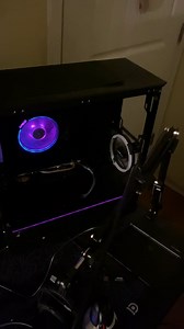 (HELP!)so everytime i restart my pc it does it not letting me load into Boot