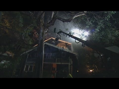 Visualizing The Stunts Behind The Scenes Of The Stepfather (2009) (HD)