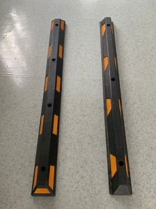 [Hot Item] 1650mm Length Car Parking 165cm Rubber Stopper Wheel Stopper Parking Stopper Reflective Wheel Bumper